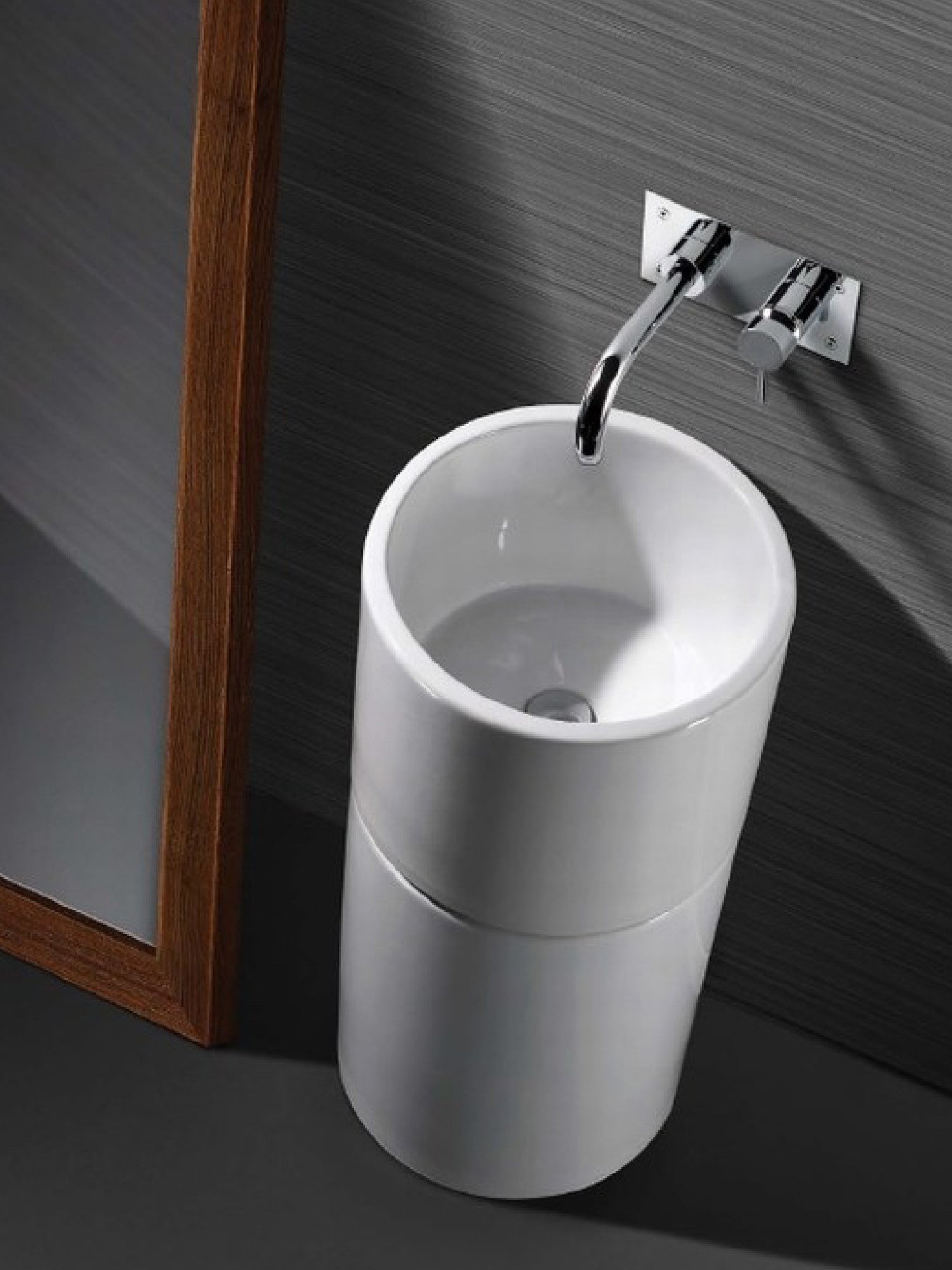 Unu Free Standing Basin #109740+109200